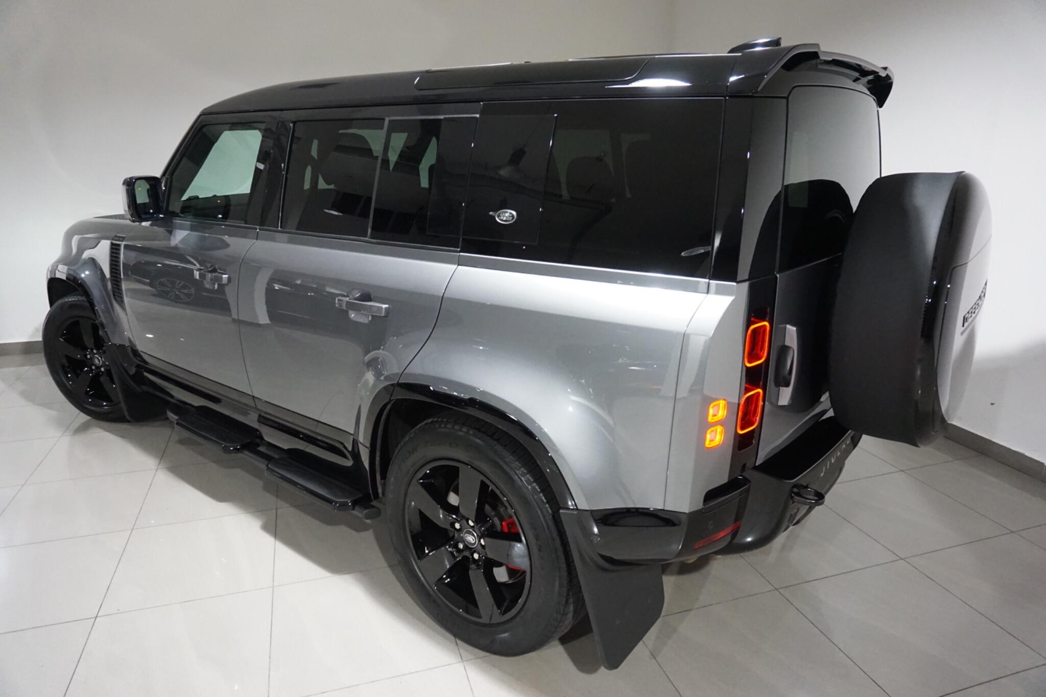 Land Rover Defender 110 3.0 D250 MHEV X-Dynamic SE SUV 5dr Diesel Auto 4WD Euro 6 (s/s) (250 ps)